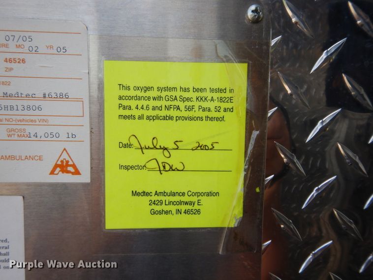 image for item DJ4290 2005 Ford E450  ambulance