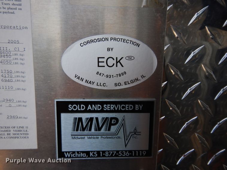 image for item DJ4290 2005 Ford E450  ambulance