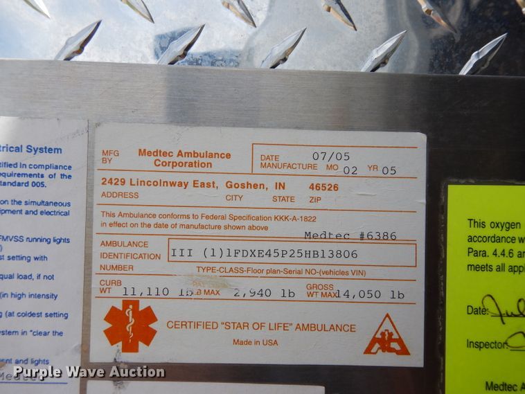 image for item DJ4290 2005 Ford E450  ambulance