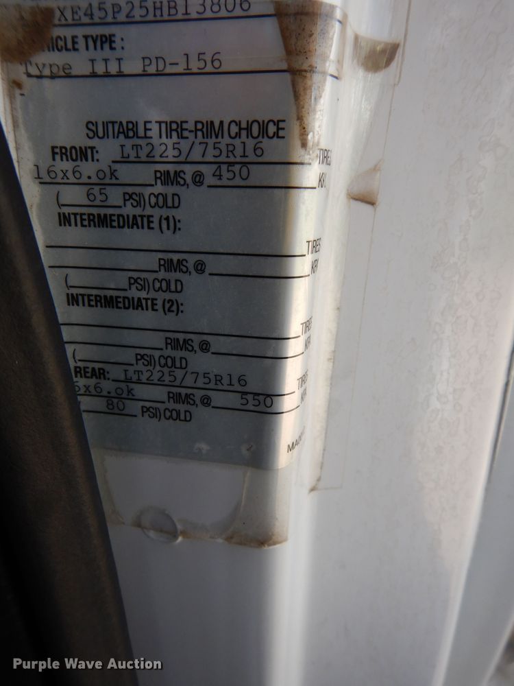 image for item DJ4290 2005 Ford E450  ambulance