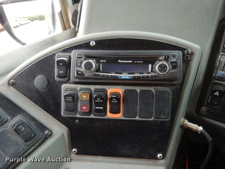 image for item DJ4302 2010 Blue Bird Vision  school bus