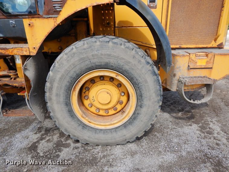 image for item DJ4323 2012 John Deere 444K  wheel loader