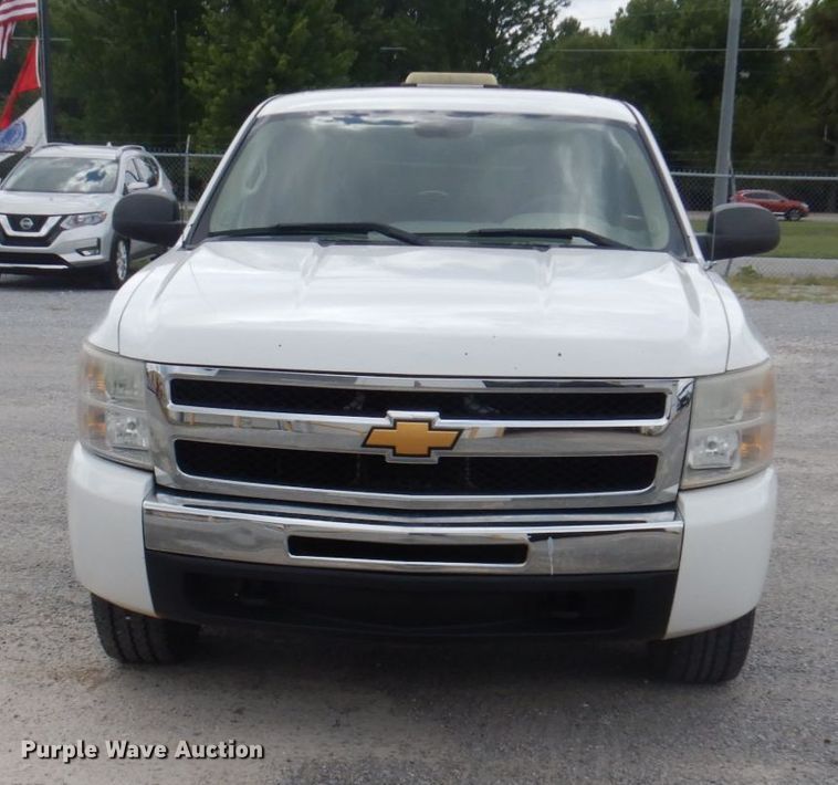 image for item DY9505 2011 Chevrolet Silverado 1500  Ext. Cab pickup truck