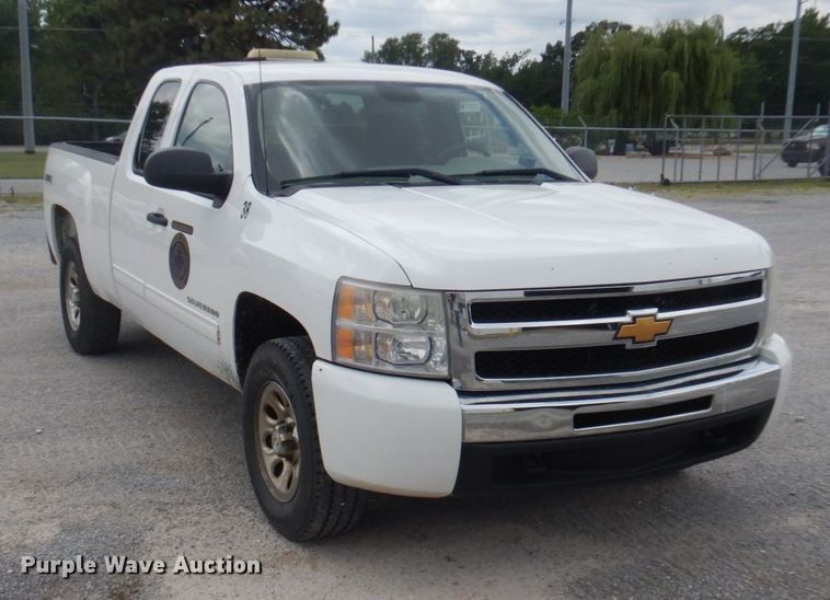 image for item DY9505 2011 Chevrolet Silverado 1500  Ext. Cab pickup truck