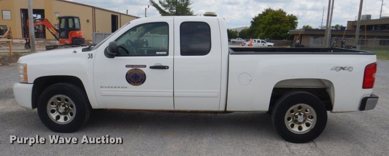 image for item DY9505 2011 Chevrolet Silverado 1500  Ext. Cab pickup truck
