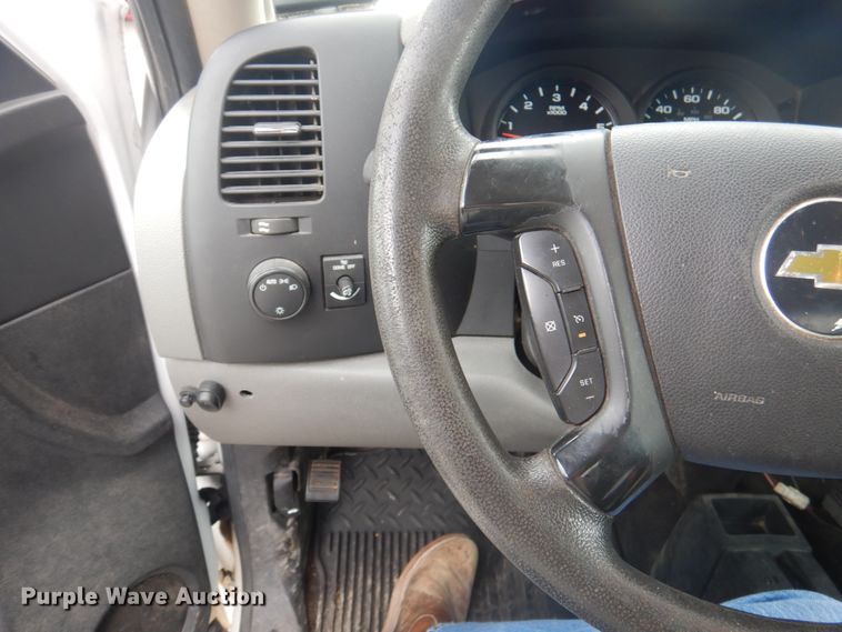 image for item DY9505 2011 Chevrolet Silverado 1500  Ext. Cab pickup truck