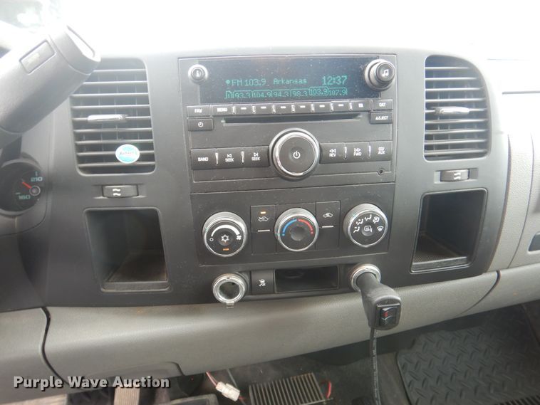 image for item DY9505 2011 Chevrolet Silverado 1500  Ext. Cab pickup truck