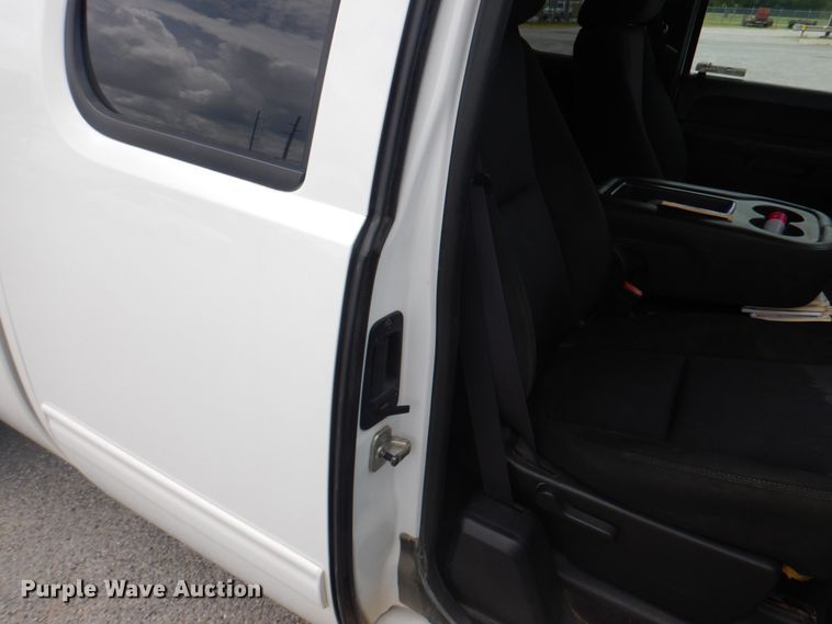 image for item DY9505 2011 Chevrolet Silverado 1500  Ext. Cab pickup truck