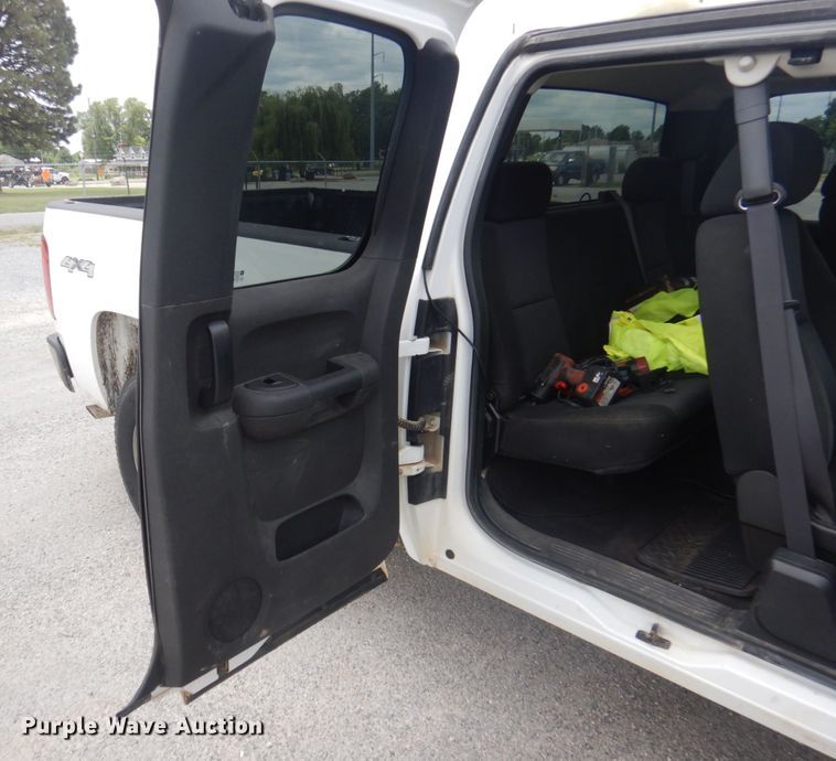 image for item DY9505 2011 Chevrolet Silverado 1500  Ext. Cab pickup truck