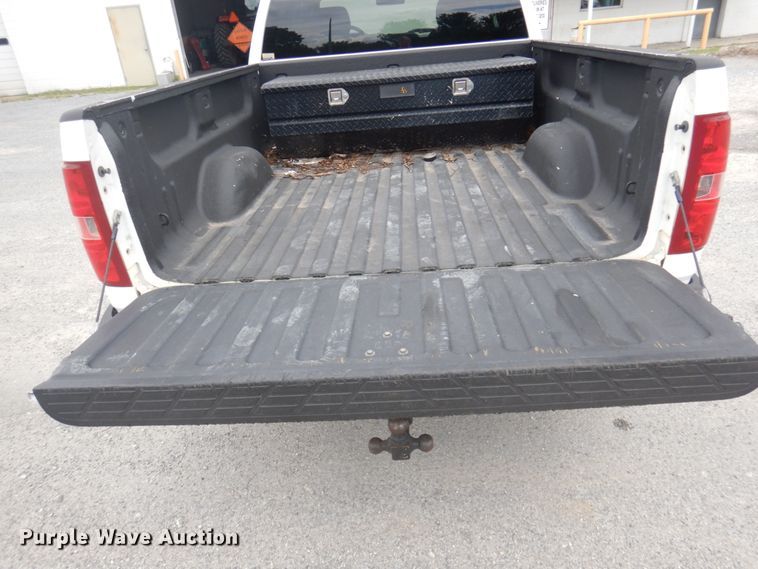 image for item DY9505 2011 Chevrolet Silverado 1500  Ext. Cab pickup truck