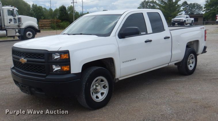 image for item DY9510 2015 Chevrolet Silverado 1500  Double Cab pickup truck