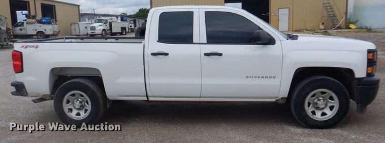image for item DY9510 2015 Chevrolet Silverado 1500  Double Cab pickup truck