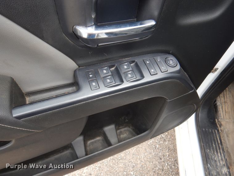 image for item DY9510 2015 Chevrolet Silverado 1500  Double Cab pickup truck