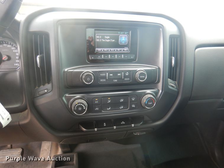 image for item DY9510 2015 Chevrolet Silverado 1500  Double Cab pickup truck