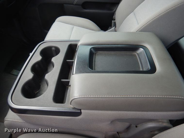 image for item DY9510 2015 Chevrolet Silverado 1500  Double Cab pickup truck