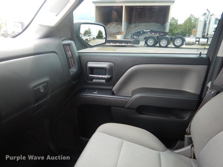 image for item DY9510 2015 Chevrolet Silverado 1500  Double Cab pickup truck