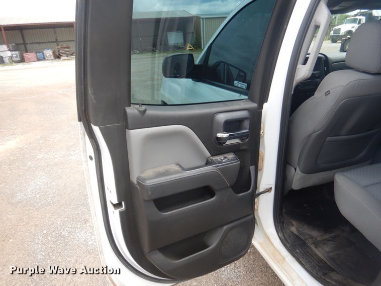 image for item DY9510 2015 Chevrolet Silverado 1500  Double Cab pickup truck