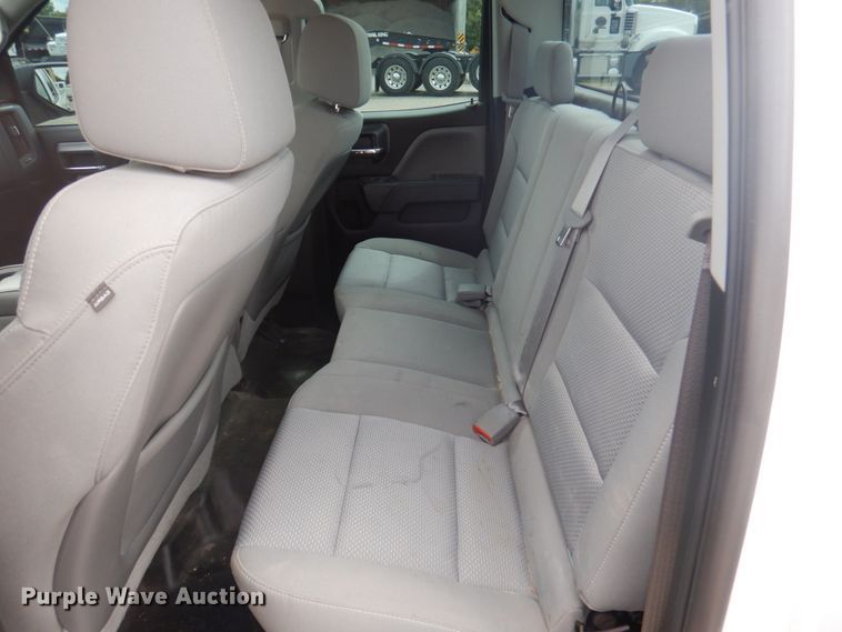 image for item DY9510 2015 Chevrolet Silverado 1500  Double Cab pickup truck