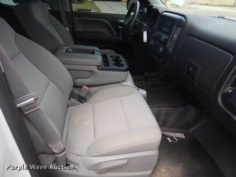 image for item DY9510 2015 Chevrolet Silverado 1500  Double Cab pickup truck