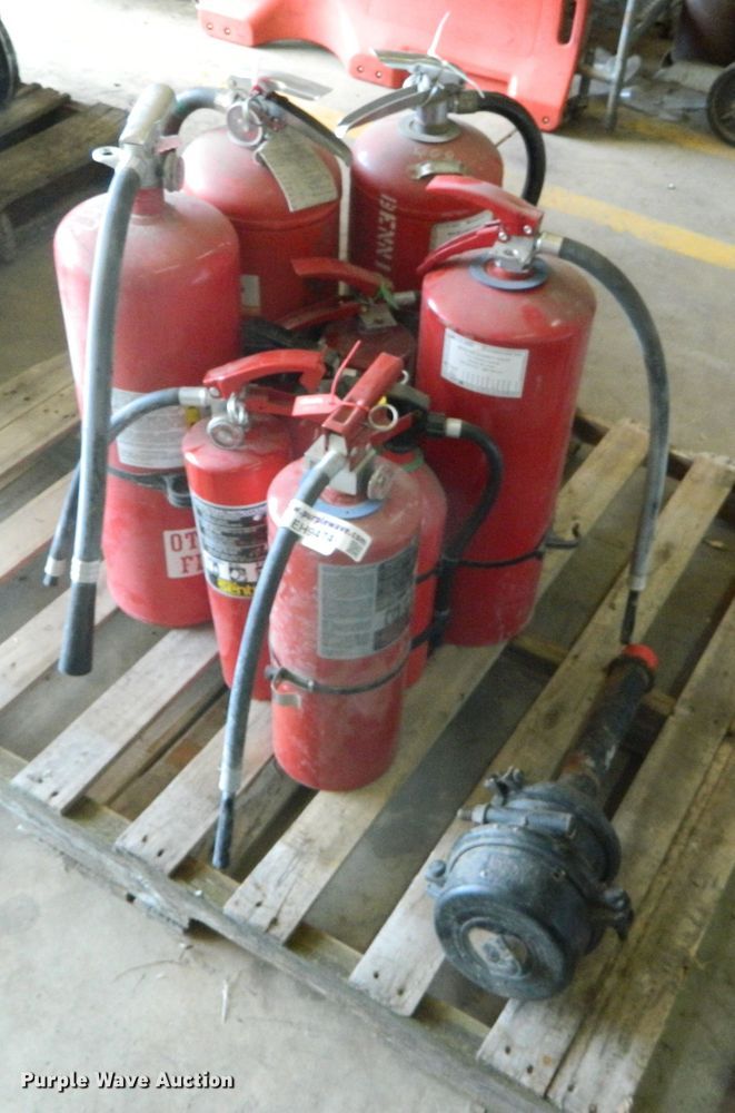 image for item EH9474 (9) fire extinguishers