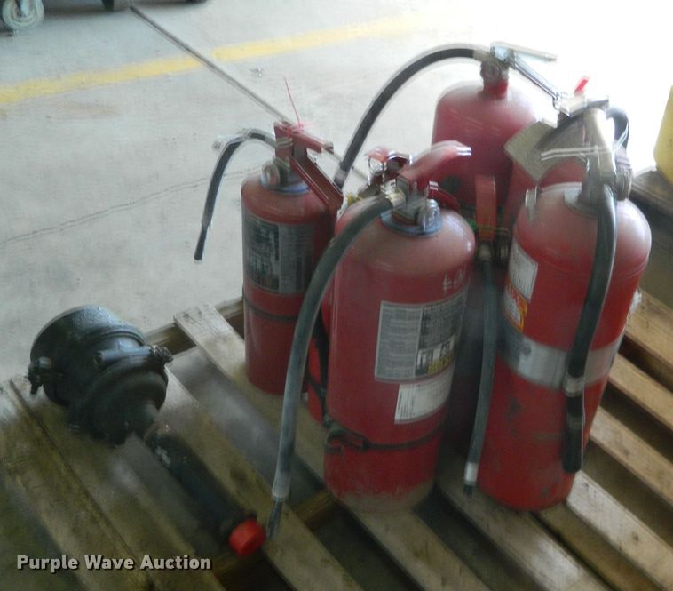 image for item EH9474 (9) fire extinguishers