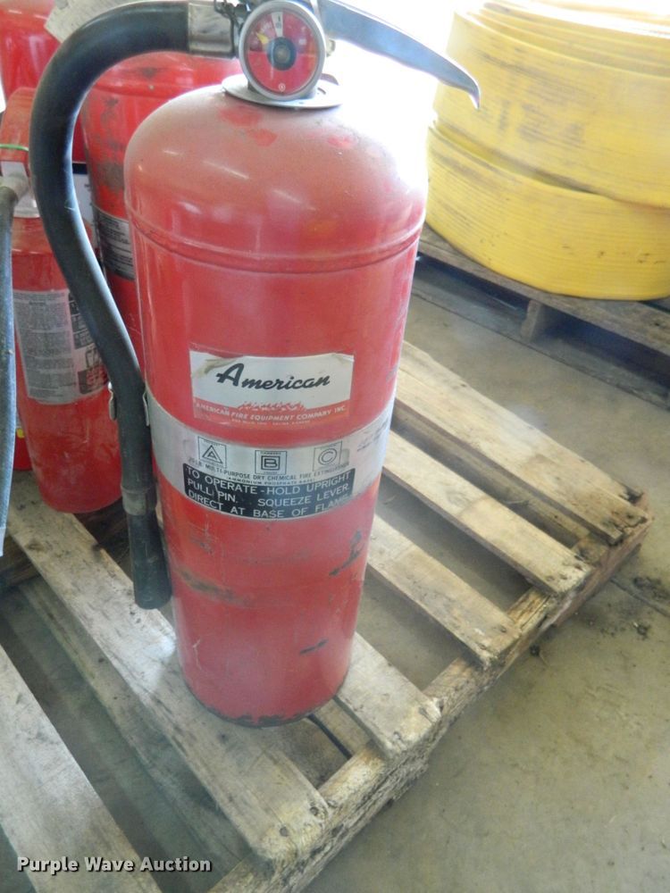 image for item EH9474 (9) fire extinguishers