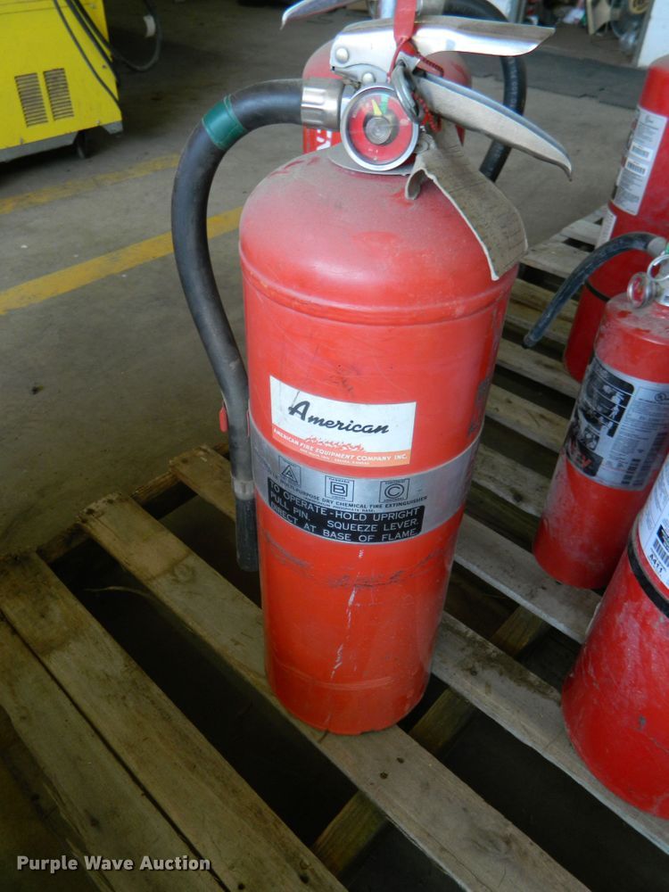 image for item EH9474 (9) fire extinguishers