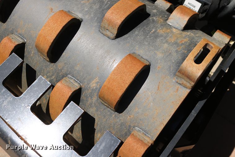 image for item EP9661 2017 Bobcat 73 skid steer vibratory roller