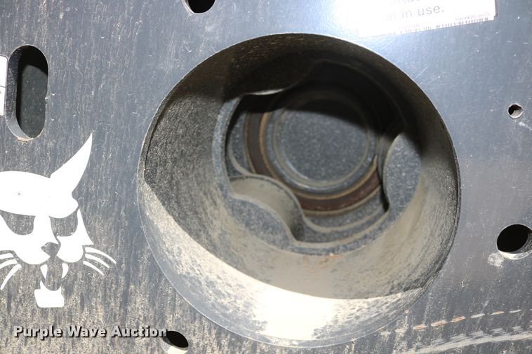 image for item EP9661 2017 Bobcat 73 skid steer vibratory roller