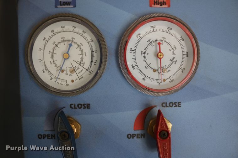 image for item EP9664 Robinair Cooltech 34288 AC recharging system