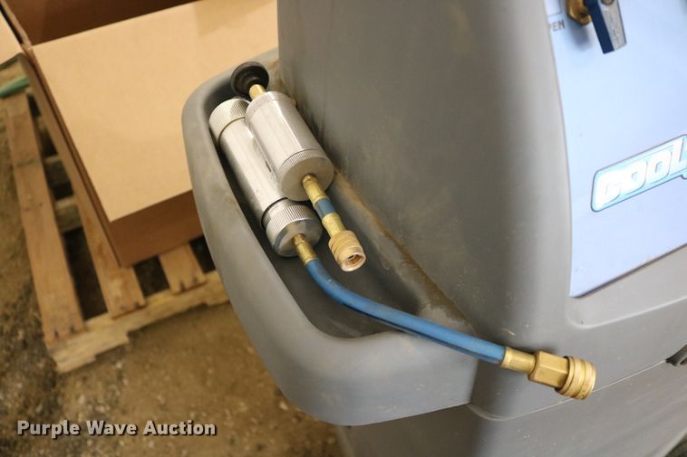 image for item EP9664 Robinair Cooltech 34288 AC recharging system