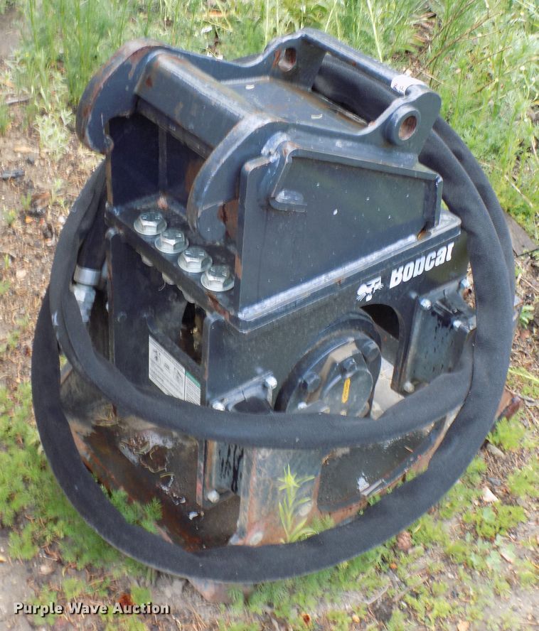 image for item EP9666 Bobcat PCF34 plate compactor