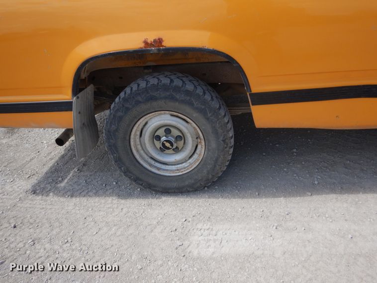 image for item FK9286 1990 Chevrolet C1500  pickup truck