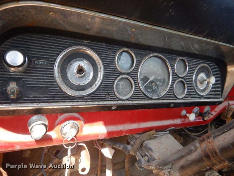 image for item FK9288 1975 Ford F600  flatbed truck