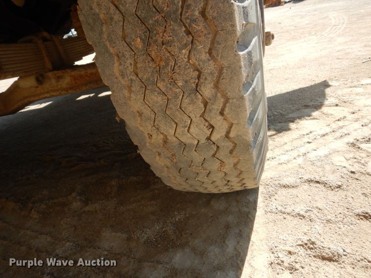 image for item FK9288 1975 Ford F600  flatbed truck