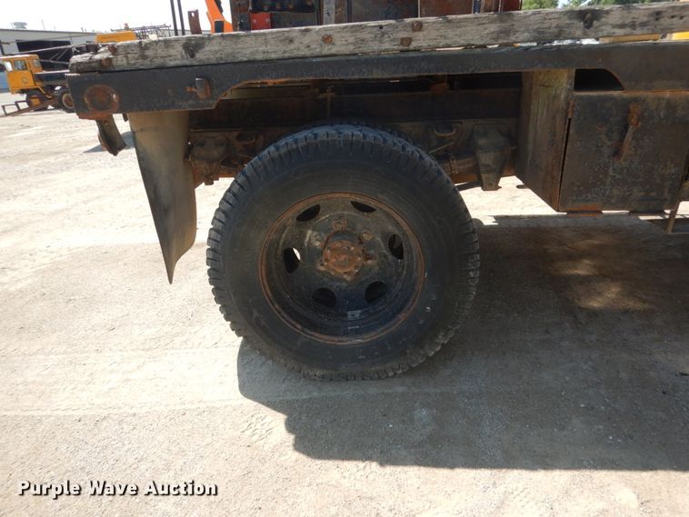 image for item FK9288 1975 Ford F600  flatbed truck
