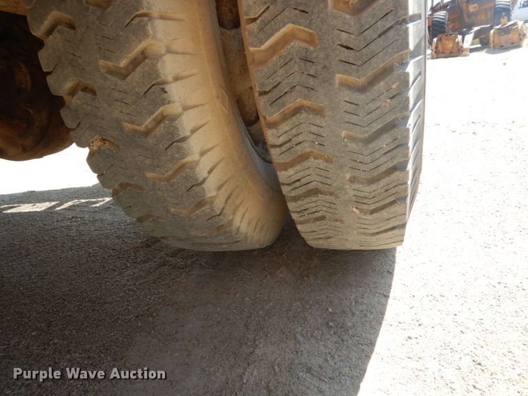 image for item FK9288 1975 Ford F600  flatbed truck