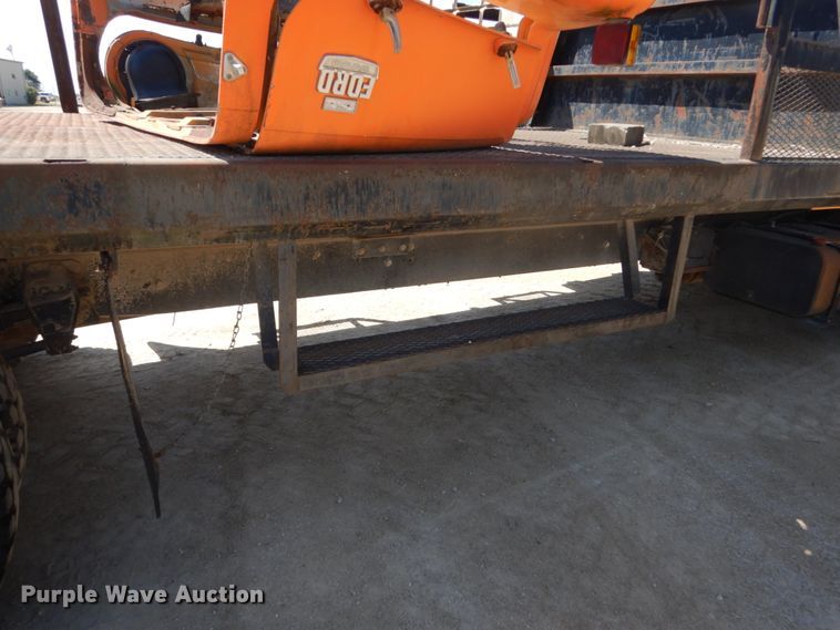 image for item FK9289 1980 Ford 700  flatbed truck