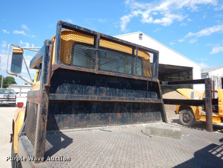 image for item FK9289 1980 Ford 700  flatbed truck