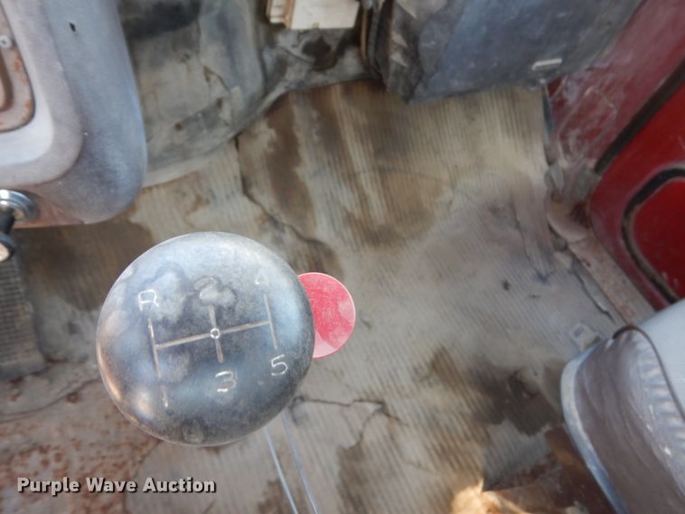 image for item FK9289 1980 Ford 700  flatbed truck