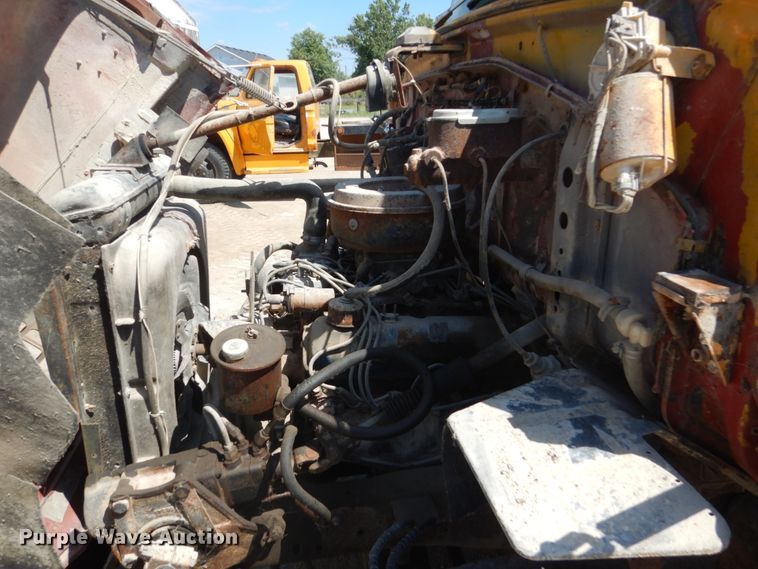 image for item FK9289 1980 Ford 700  flatbed truck