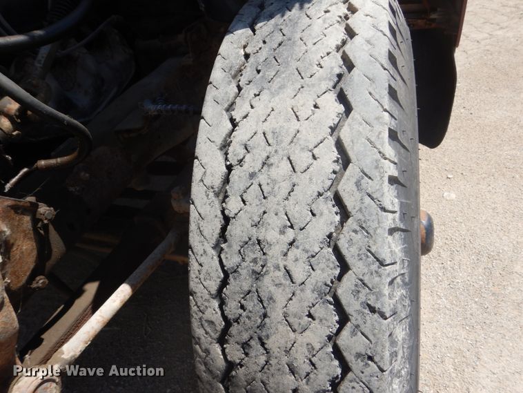 image for item FK9289 1980 Ford 700  flatbed truck