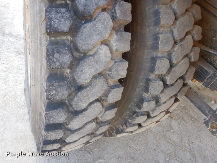 image for item FK9289 1980 Ford 700  flatbed truck