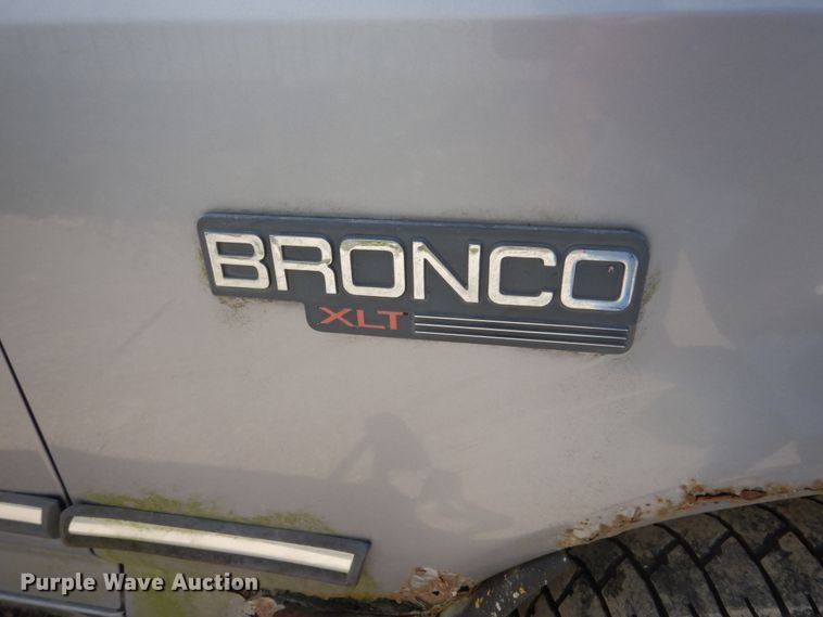 image for item FK9292 1994 Ford Bronco  SUV