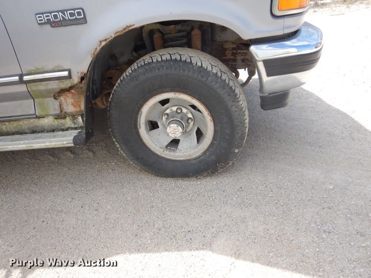 image for item FK9292 1994 Ford Bronco  SUV