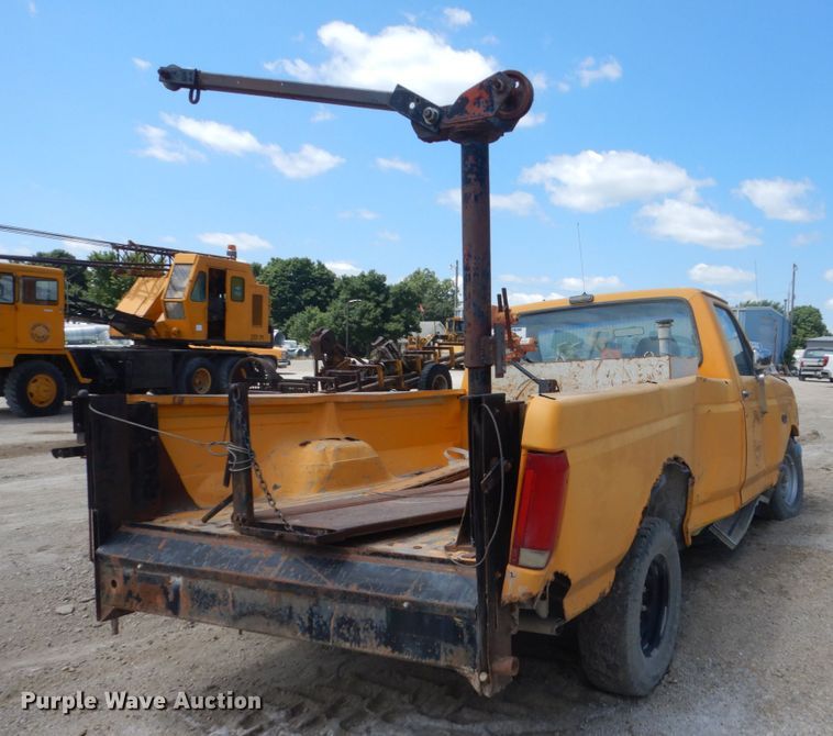 image for item FK9296 1992 Ford F150  pickup truck