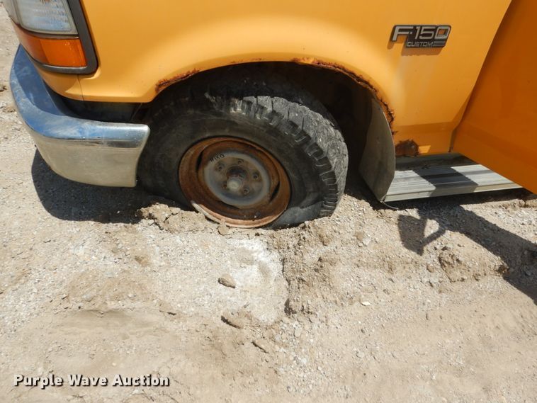 image for item FK9296 1992 Ford F150  pickup truck