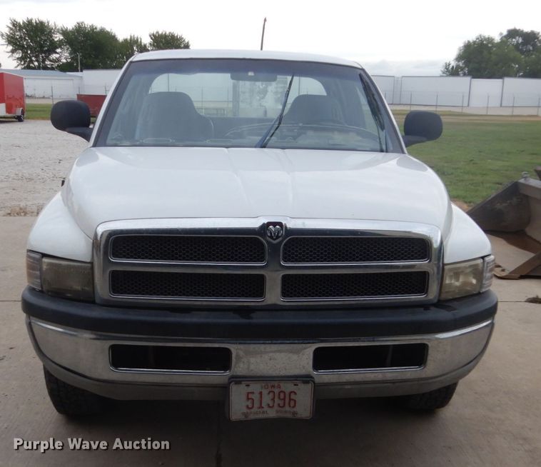 image for item FK9333 1999 Dodge Ram 1500  Club Cab pickup truck