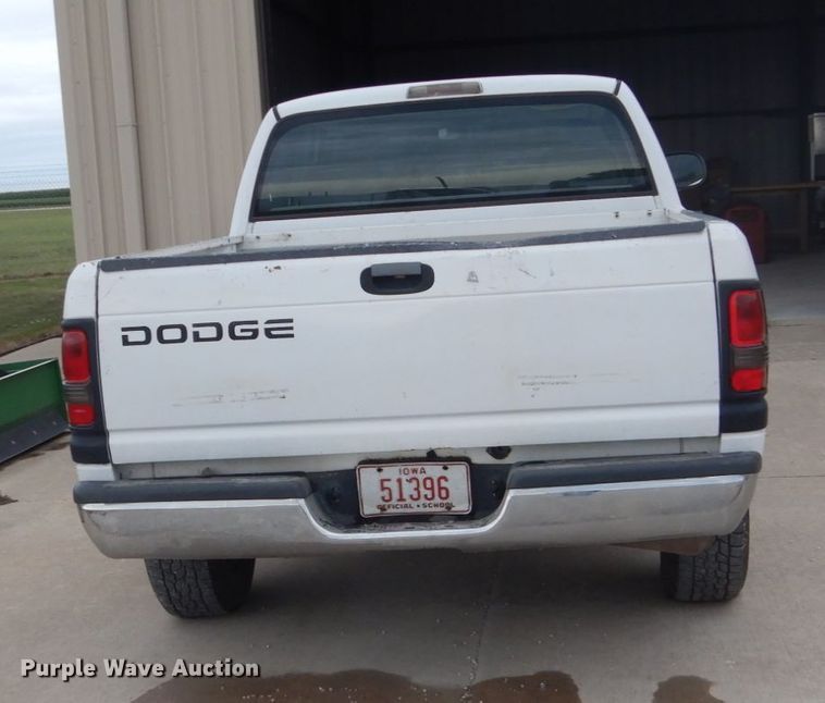 image for item FK9333 1999 Dodge Ram 1500  Club Cab pickup truck