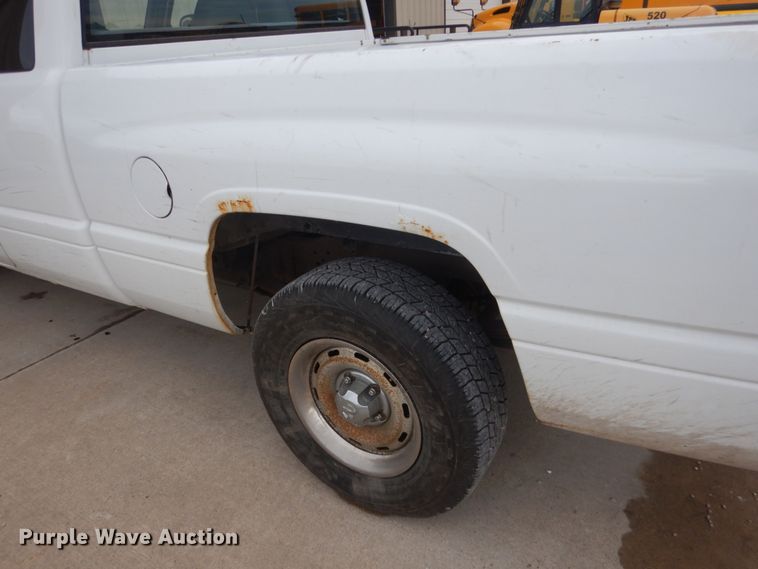 image for item FK9333 1999 Dodge Ram 1500  Club Cab pickup truck